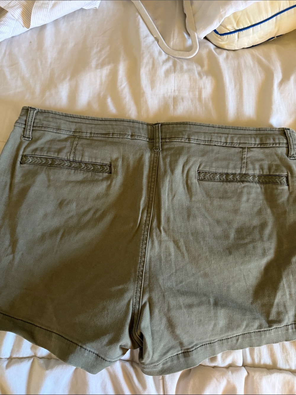 Market & Spruce Olive Green Women's Roll-Hem Shorts - Picture 2 of 3
